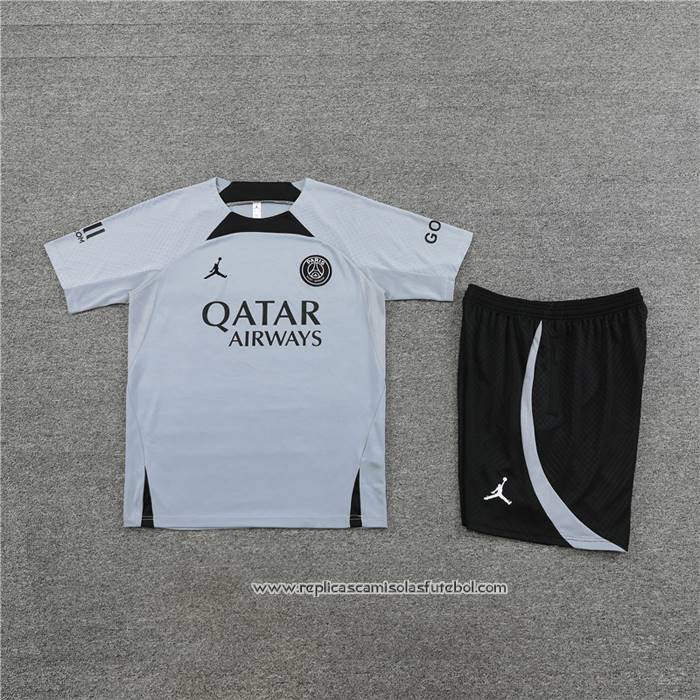 Fato de Treino
 Paris Saint-Germain Jordan 2022-2023 Manga Curta
 Cinza
 - Calcas Curta
